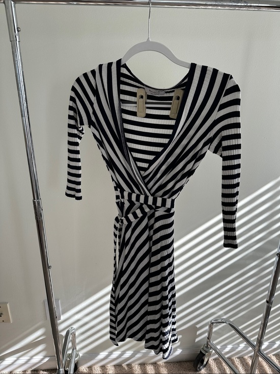 Bailey 44 Dresses & Skirts - Bailey 44 Black & White Striped Wrap Dress